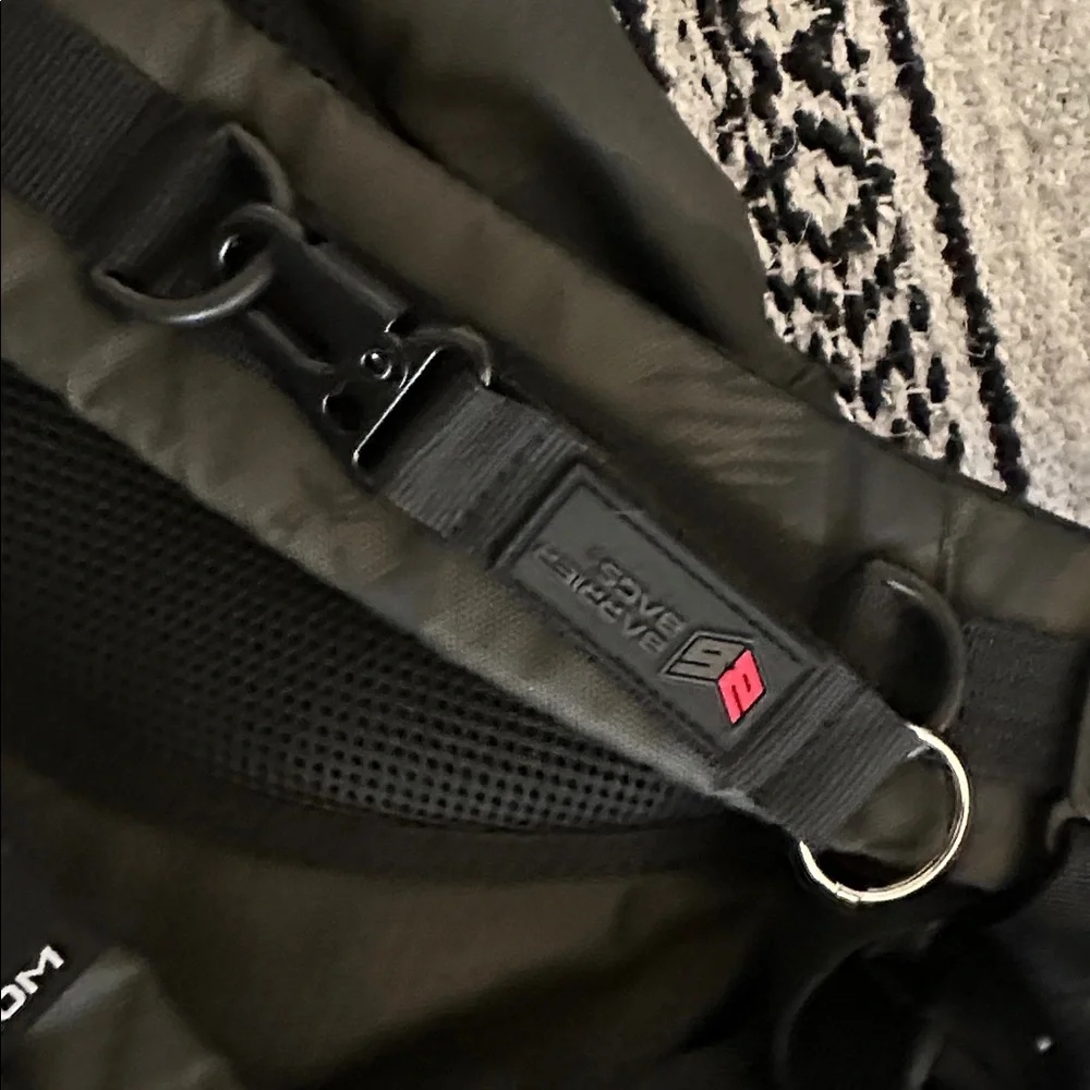 Barrier Bag *NWT* 20L FARADAY Backpack